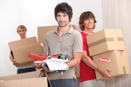 Packing and loading boxes for a Bow man and van service